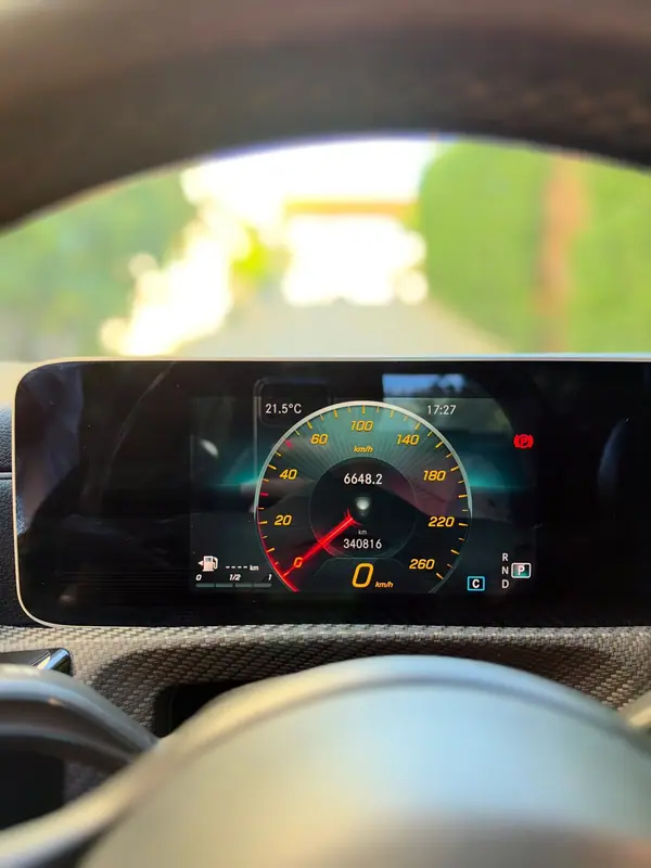 Mercedes-Benz CLA 180 2019 — foto 3 de 14