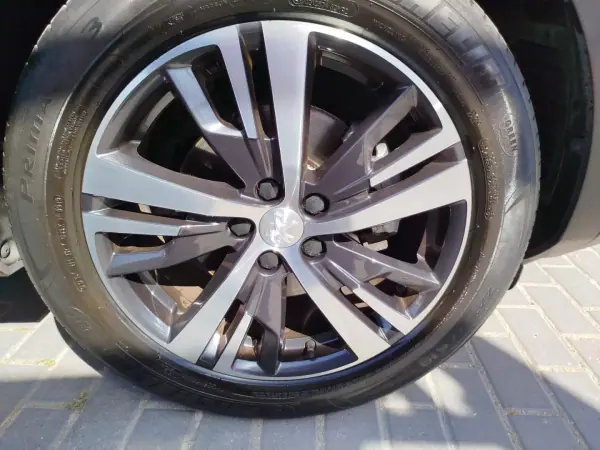 Peugeot 3008 2019 - 19450 EUR, 40945 km - AUTO.MOTO.pt - 40945km - foto 21 de 22