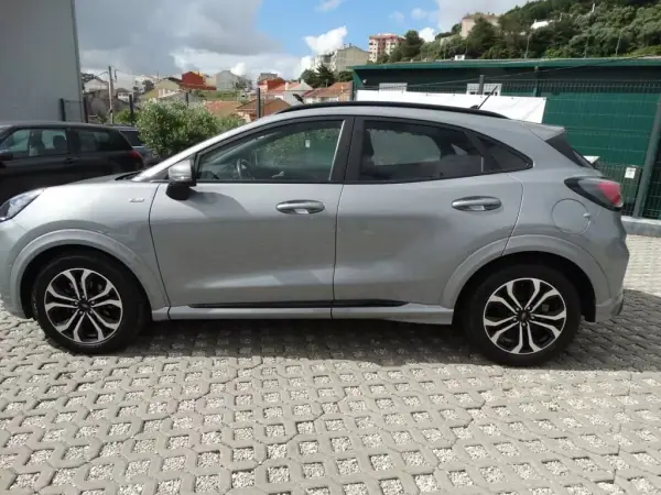 Ford Puma 2023 - 16980 EUR, 58601 km - AUTO.MOTO.pt - 58601km - foto 28 de 30
