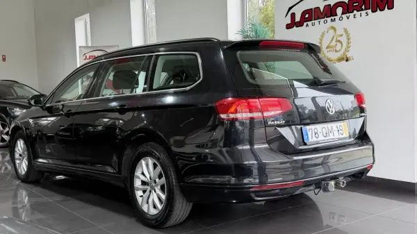 Volkswagen Passat Variant 2015 - 11490 EUR, 200121 km - AUTO.MOTO.pt - 200121km - foto 2 de 37