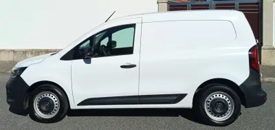 Renault Kangoo E-Tech 2022 — foto 6 de 18