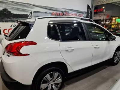 Peugeot 2008 2015 - 9740 EUR, 120266 km - AUTO.MOTO.pt - 120266km - foto 26 de 28