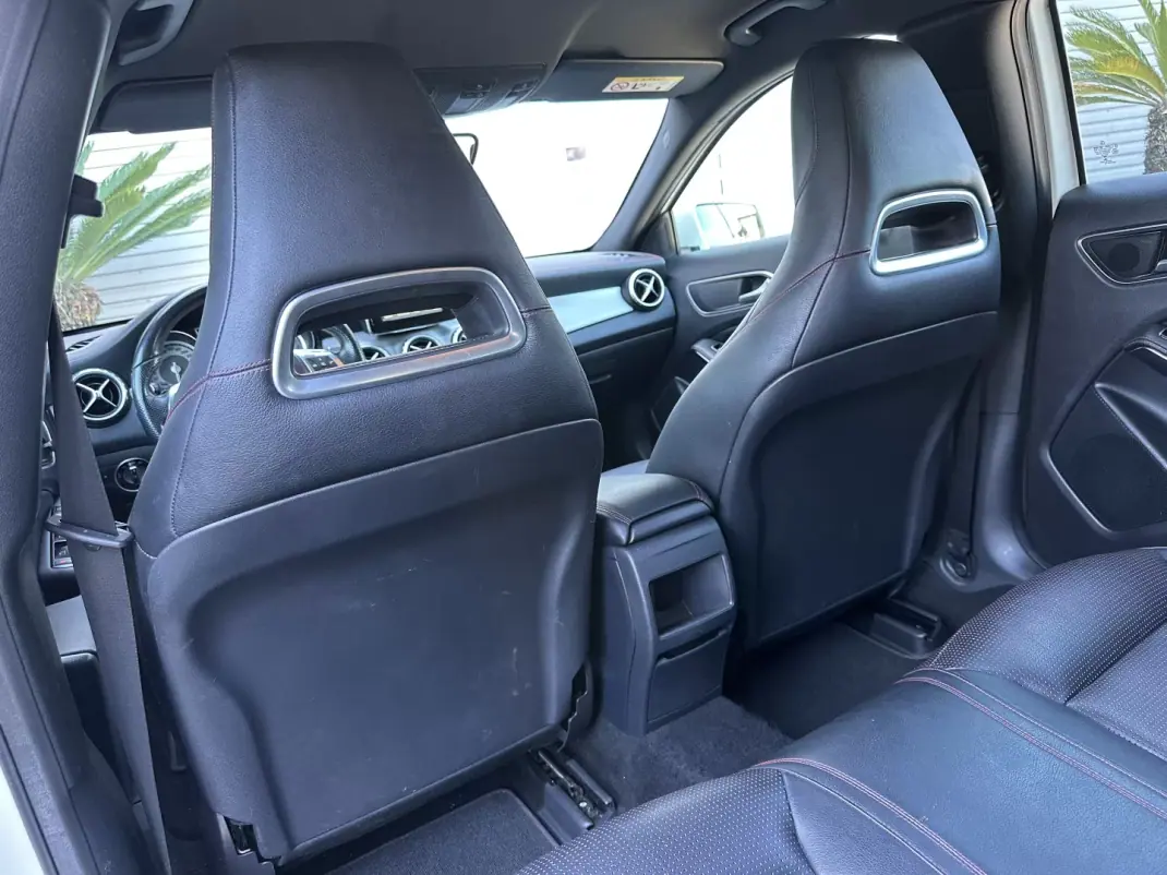 Mercedes-Benz GLA 220 2014 - 17900 EUR, 160000 km - 160000km - foto 51 de 64