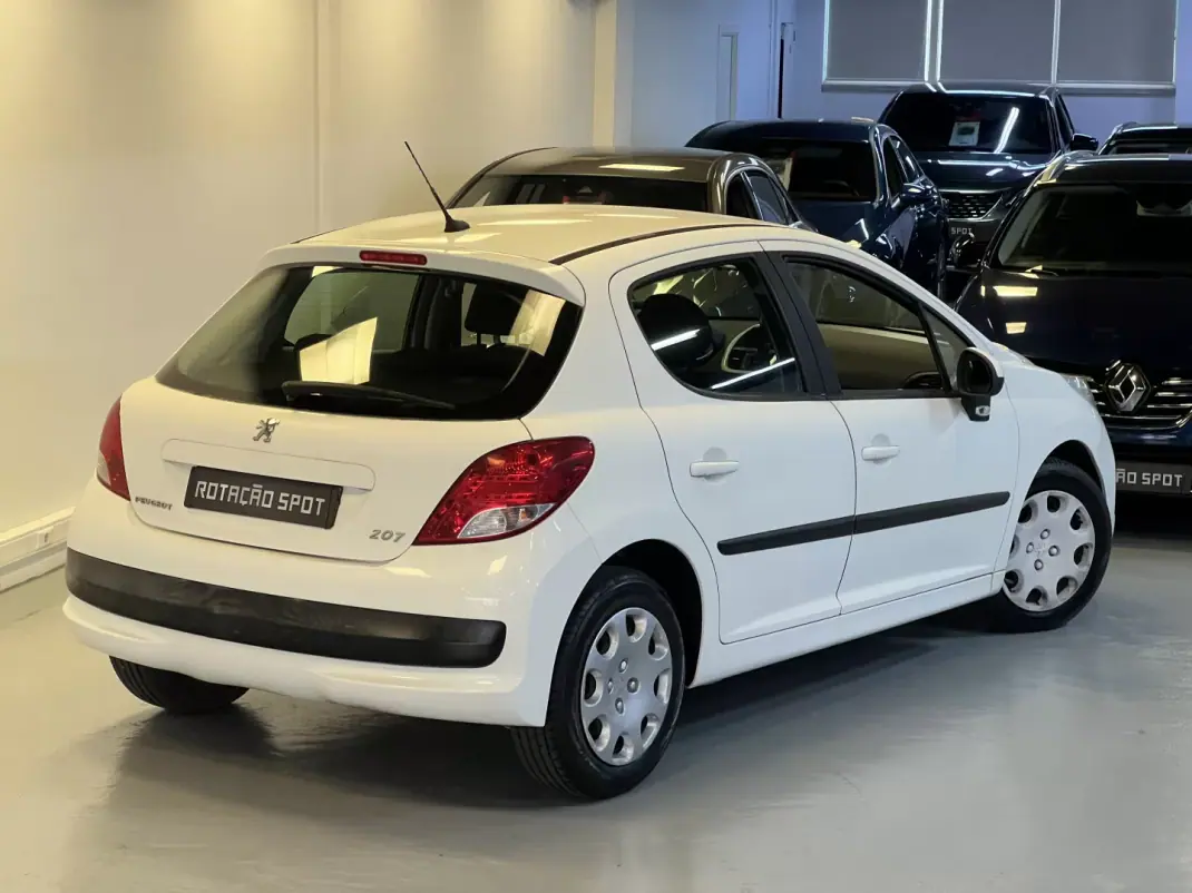Peugeot 207 2010 - 6990 EUR, 125000 km - 125000km - foto 18 de 27