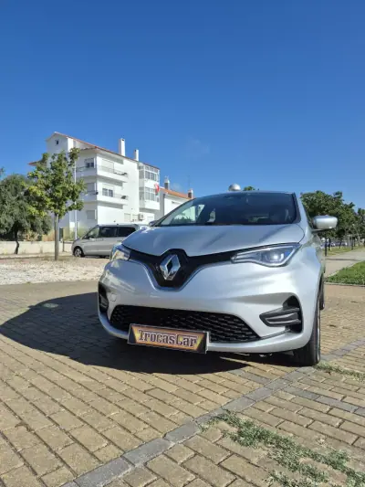 Renault Zoe 2020 - 12750 EUR, 133250 km - AUTO.MOTO.pt - 133250km - foto 1 de 29