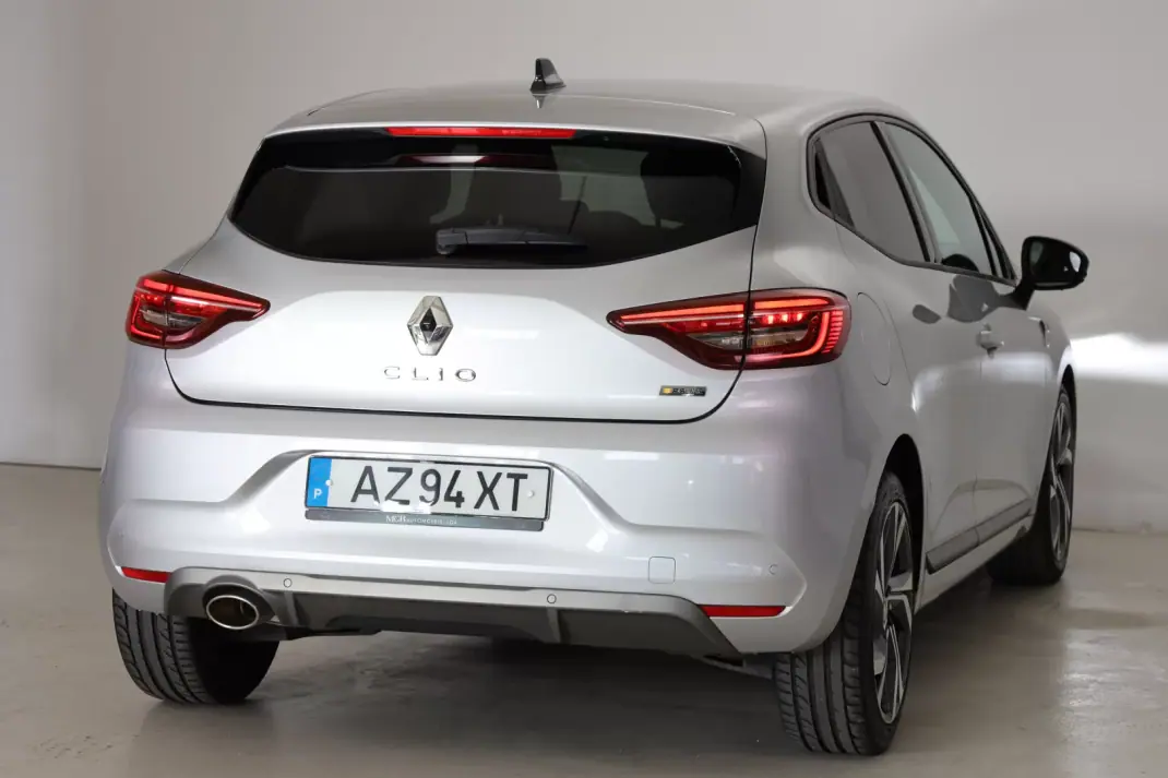 Renault Clio 2023 - 15950 EUR, 52147 km - AUTO.MOTO.pt - 52147km - foto 21 de 45