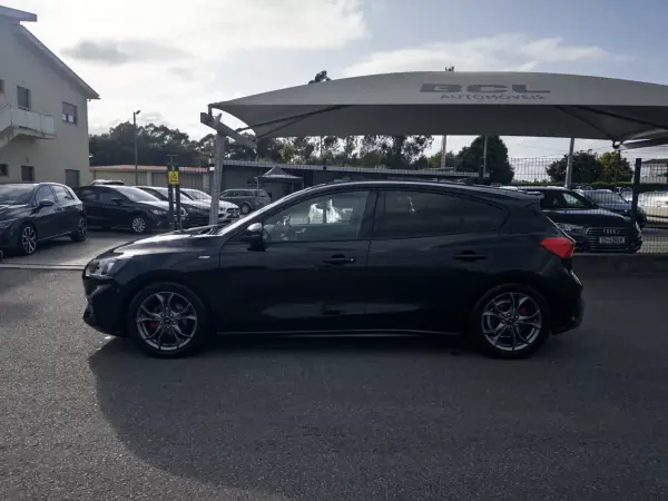 Ford Focus 2020 - 15990 EUR, 97000 km - AUTO.MOTO.pt - 97000km - foto 4 de 42