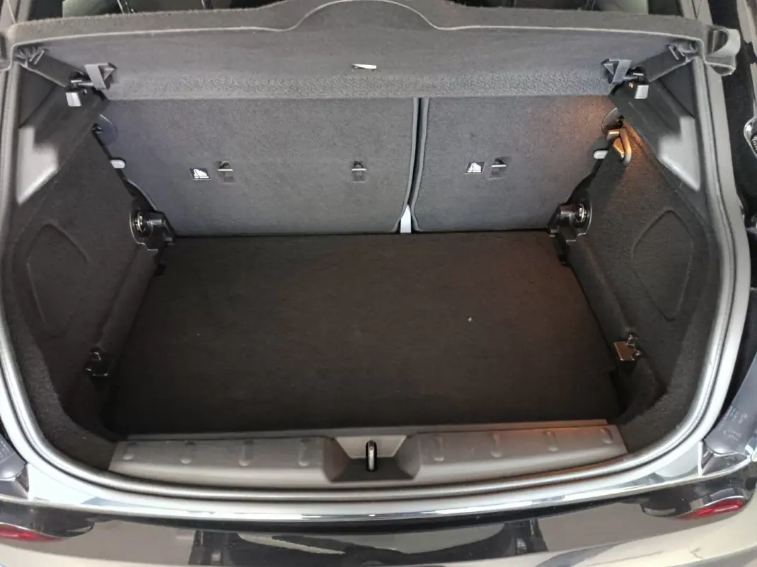 MINI Cooper 2019 - 16200 EUR, 80000 km - 80000km - foto 21 de 52