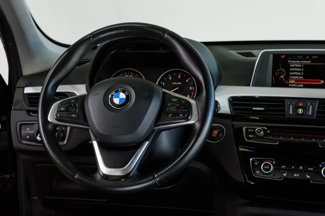 BMW X1 2017 - 19500 EUR, 132440 km - 132440km - foto 3 de 30