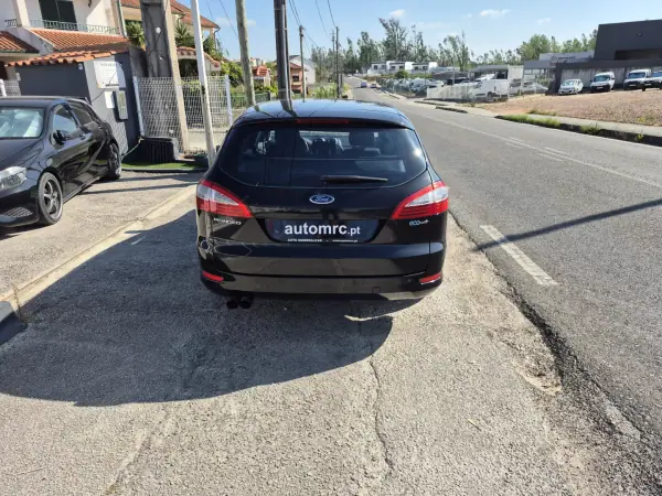 Ford Mondeo SW 2010 - 7400 EUR, 217000 km - AUTO.MOTO.pt - 217000km - foto 5 de 33