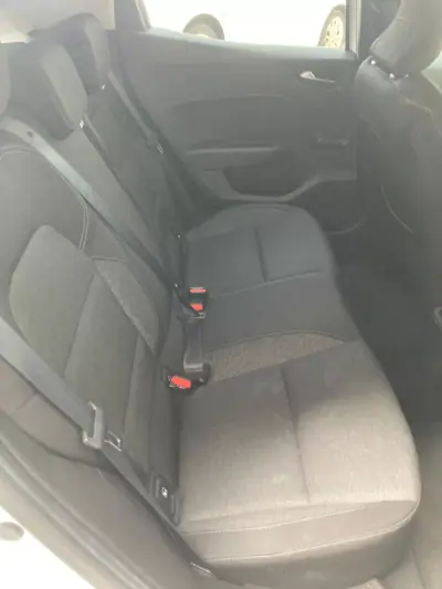 Renault Clio 2020 - 13890 EUR, 145621 km - AUTO.MOTO.pt - 145621km - foto 17 de 20