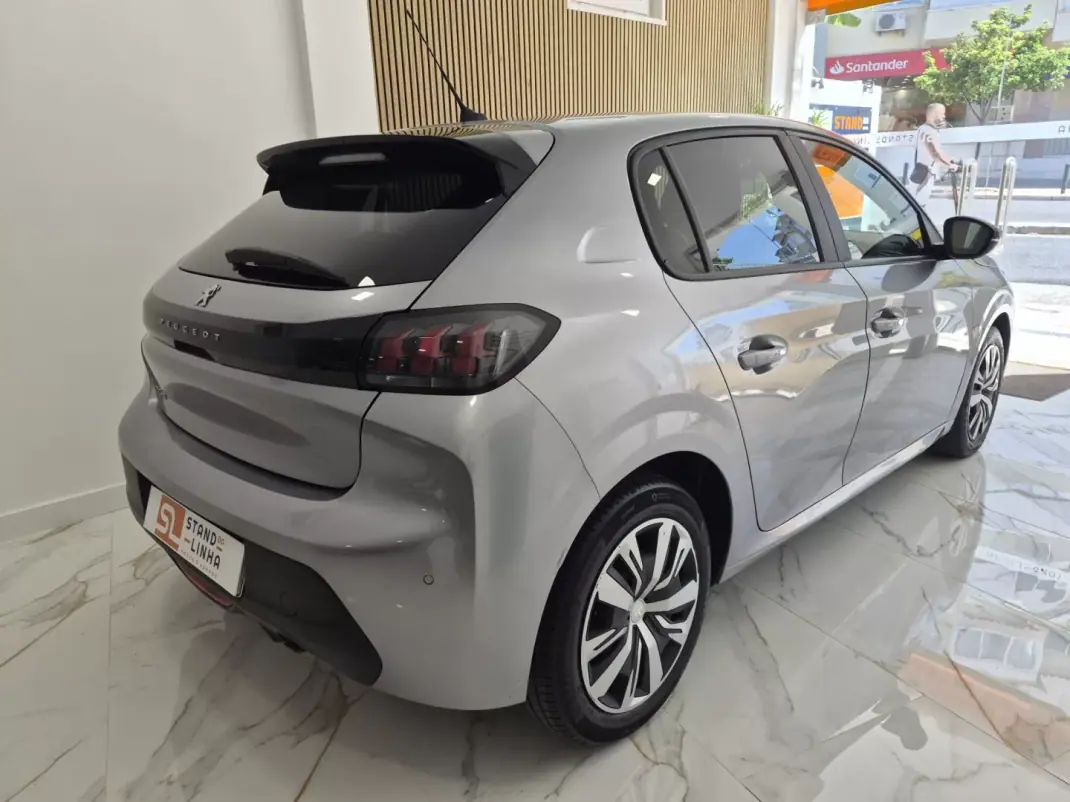 Peugeot 208 2023 - 14650 EUR, 63712 km - 63712km - foto 5 de 22