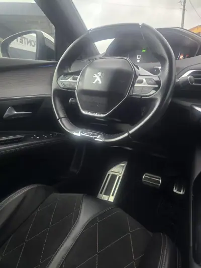Peugeot 3008 2018 - 22950 EUR, 162300 km - AUTO.MOTO.pt - 162300km - foto 12 de 29