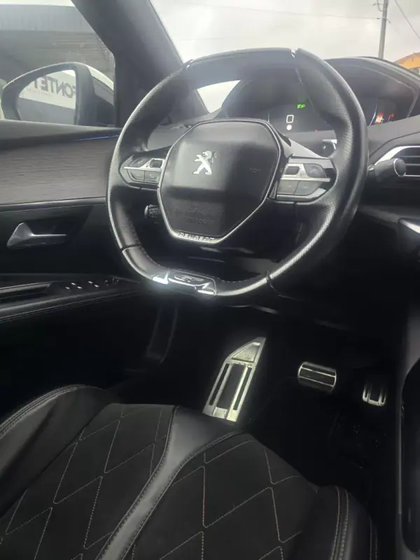 Peugeot 3008 2018 - 19950 EUR, 162300 km - AUTO.MOTO.pt - 162300km - foto 12 de 29