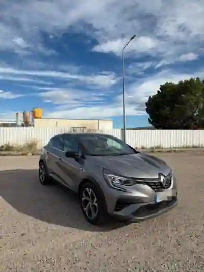 Renault Captur 2022 — foto 2 de 14