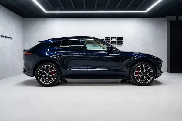 Aston Martin DBX 2020 - 149950 EUR, 55000 km - AUTO.MOTO.pt - 55000km - foto 7 de 53