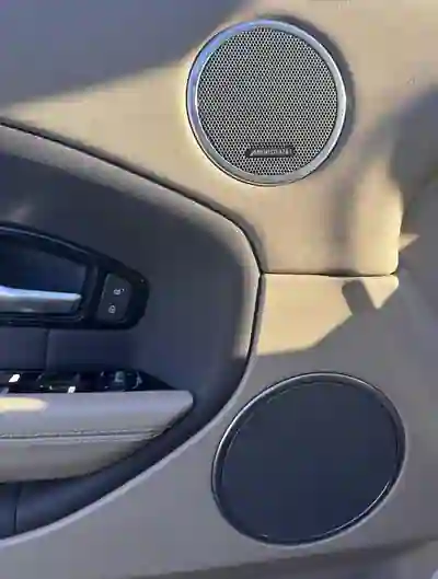 Land Rover Range Rover Evoque 2016 - 22500 EUR, 143300 km - AUTO.MOTO.pt - 143300km - foto 11 de 17