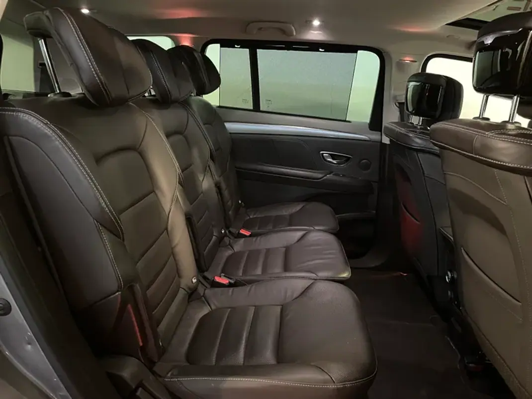 Renault Espace 2019 - 22500 EUR, 179000 km - AUTO.MOTO.pt - 179000km - foto 18 de 41