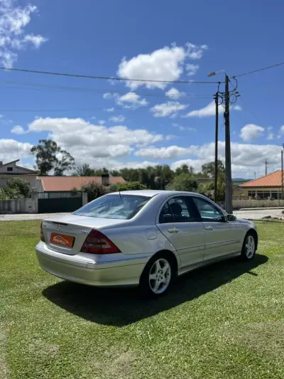 Mercedes-Benz C 270 2001 - 6500 EUR, 182000 km - AUTO.MOTO.pt - 182000km - foto 5 de 14