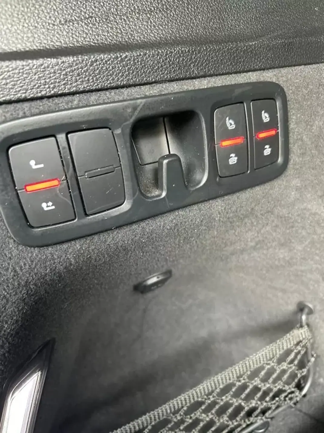 Audi Q7 2016 - 41000 EUR, 139983 km - AUTO.MOTO.pt - 139983km - foto 34 de 46