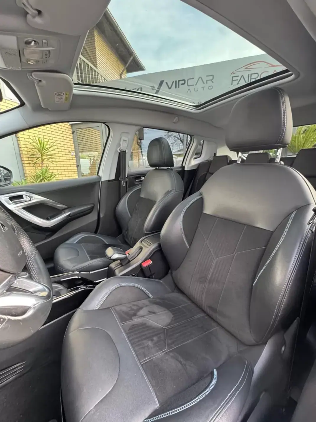 Peugeot 2008 2018 - 13900 EUR, 106900 km - AUTO.MOTO.pt - 106900km - foto 13 de 15