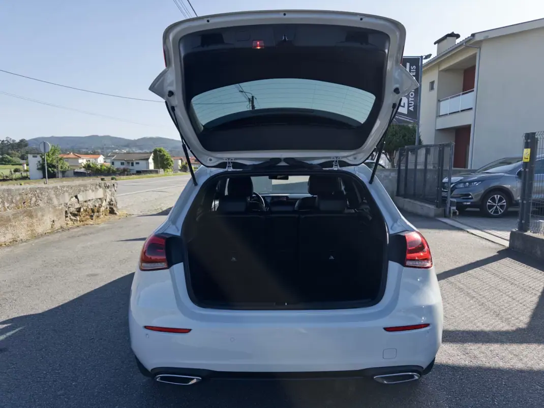 Mercedes-Benz A 180 2018 - 21990 EUR, 143000 km - AUTO.MOTO.pt - 143000km - foto 12 de 36