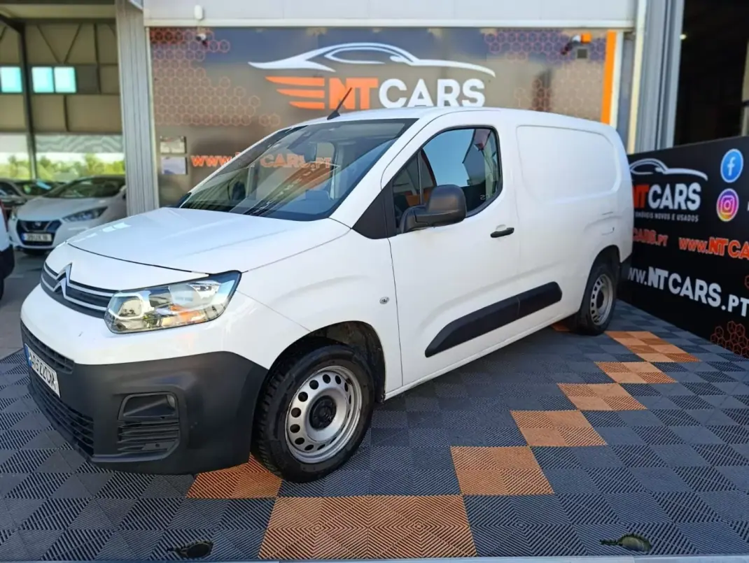 Citroën 2021 - 13900 EUR, 149852 km - AUTO.MOTO.pt - 149852km - foto 1 de 11