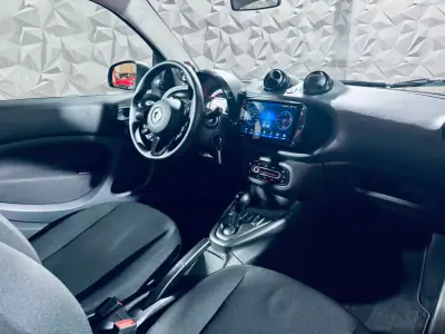 Smart ForTwo Coupé 2021 - 12990 EUR, 18100 km - AUTO.MOTO.pt - 18100km - foto 16 de 27