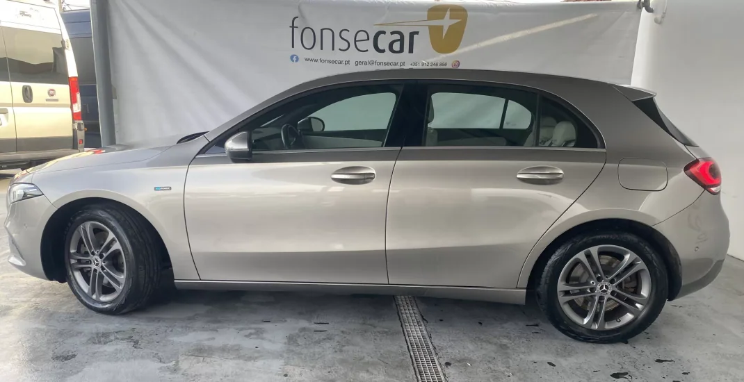 Mercedes-Benz A 250e 2020 - 24990 EUR, 138210 km - AUTO.MOTO.pt - 138210km - foto 2 de 15