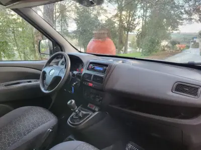 Fiat 2011 - 7250 EUR, 489563 km - AUTO.MOTO.pt - 489563km - foto 12 de 20