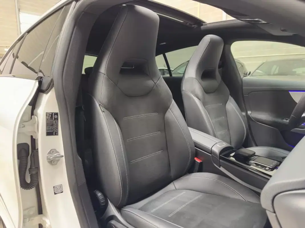 Mercedes-Benz CLA 250 2022 - 32950 EUR, 29413 km - AUTO.MOTO.pt - 29413km - foto 12 de 49