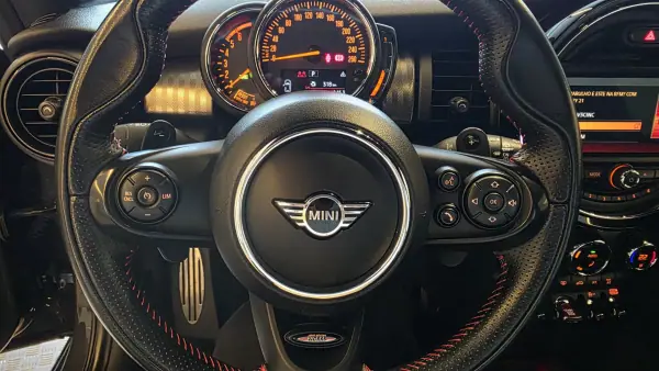 MINI Cooper 2019 - 24900 EUR, 114062 km - AUTO.MOTO.pt - 114062km - foto 42 de 61