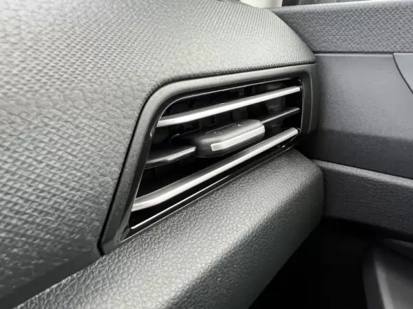 VW Caddy 2.0TDI Cargo Business 2025 - 24950 EUR, 10 km - AUTO.MOTO.pt - 10km - foto 16 de 42