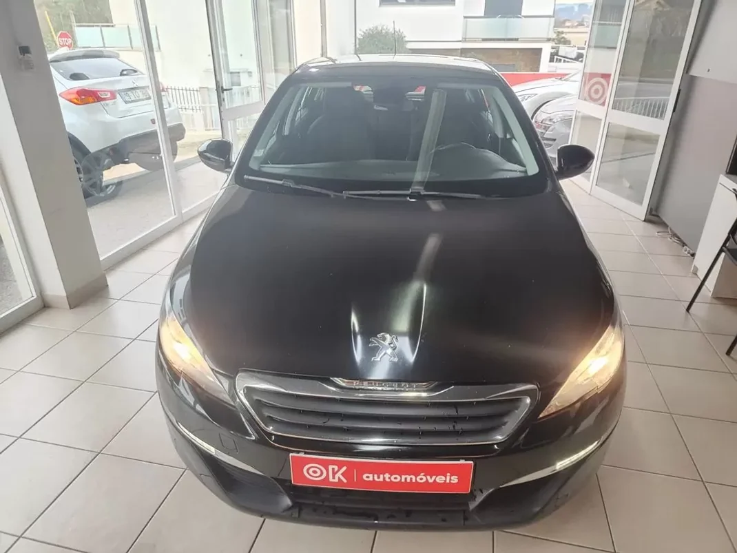 Peugeot 308 2014 - 9350 EUR, 207000 km - AUTO.MOTO.pt - 207000km - foto 4 de 34