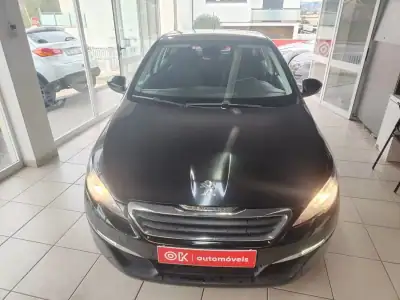 Peugeot 308 2014 - 9350 EUR, 207000 km - AUTO.MOTO.pt - 207000km - foto 4 de 34