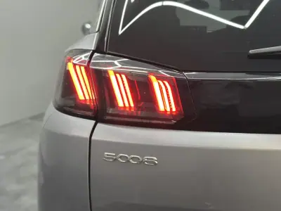 Peugeot 5008 2021 - 24800 EUR, 142000 km - AUTO.MOTO.pt - 142000km - foto 11 de 38