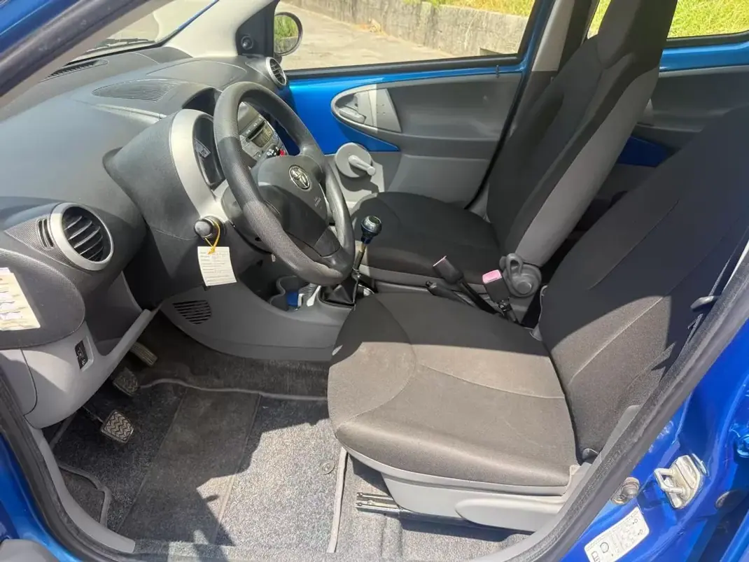 Toyota Aygo 2010 - 5490 EUR, 149000 km - 149000km - foto 7 de 25
