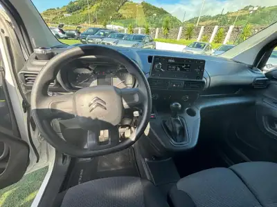 Citroën BERLINGO VAN XL 1.5 BLUE HDI 3 LUGARES 2020 - 18490 EUR, 101460 km - AUTO.MOTO.pt - 101460km - foto 7 de 12