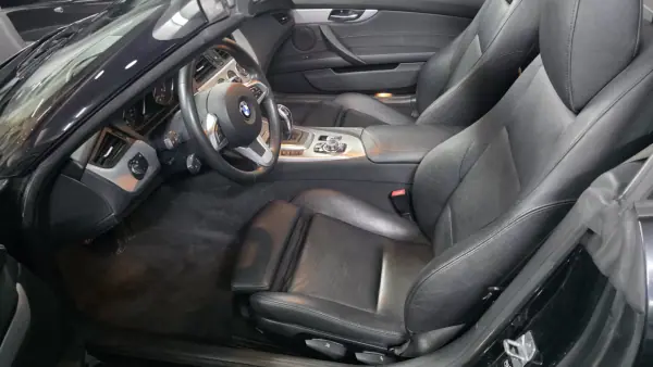 BMW Z4 2013 - 27990 EUR, 98000 km - AUTO.MOTO.pt - 98000km - foto 6 de 38