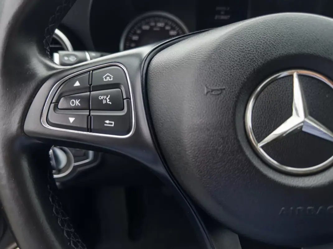 Mercedes-Benz C 200 2015 - 15990 EUR, 213000 km - AUTO.MOTO.pt - 213000km - foto 19 de 43