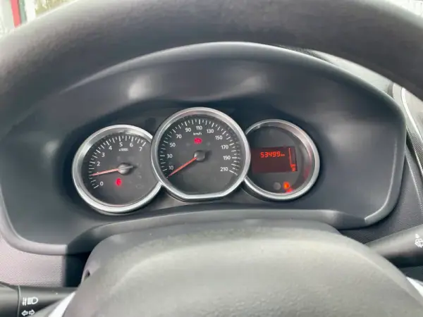 Dacia Sandero 2019 - 10500 EUR, 53499 km - AUTO.MOTO.pt - 53499km - foto 12 de 26