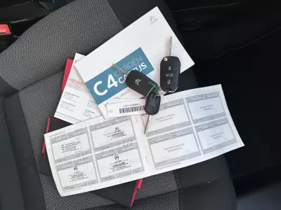 Citroën C4 Cactus 2020 - 11900 EUR, 150000 km - AUTO.MOTO.pt - 150000km - foto 37 de 37