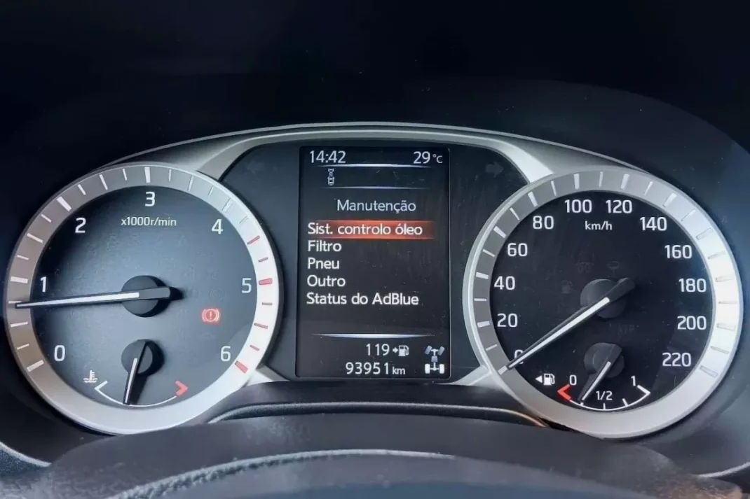 Nissan Navara 2021 - 34500 EUR, 93942 km - AUTO.MOTO.pt - 93942km - foto 19 de 23