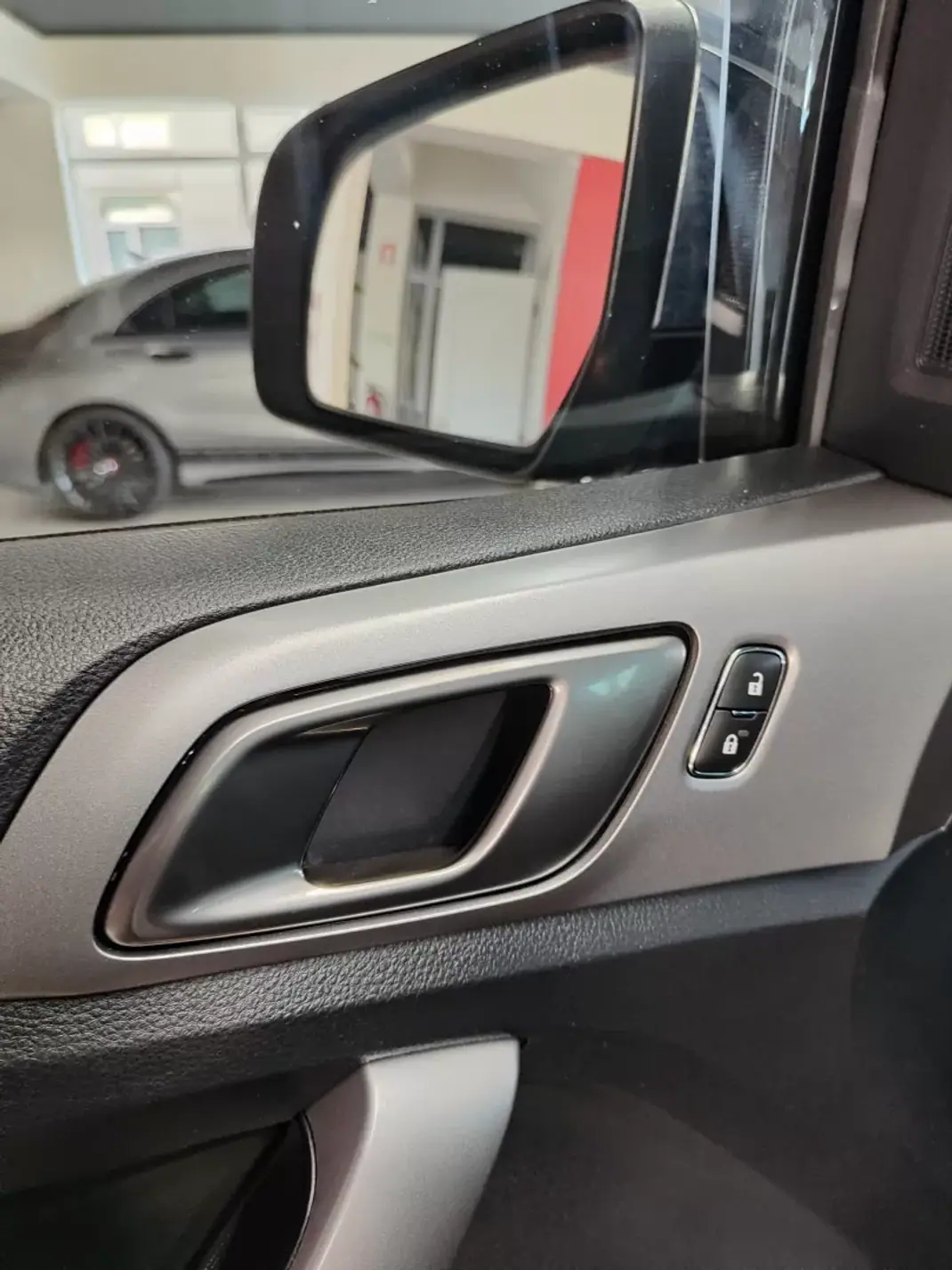 Ford Ranger 2019 - 31950 EUR, 68000 km - 68000km - foto 22 de 35