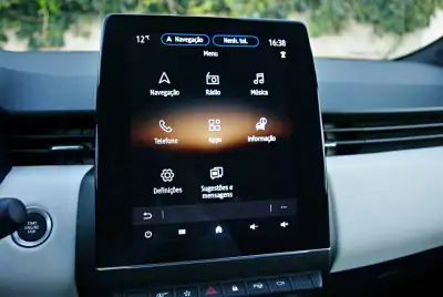 Renault Clio 2023 - 18900 EUR, 26048 km - AUTO.MOTO.pt - 26048km - foto 34 de 40