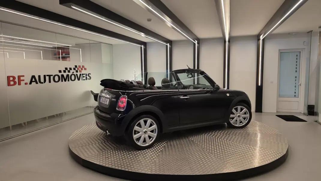 MINI Cooper 2010 - 9900 EUR, 144067 km - AUTO.MOTO.pt - 144067km - foto 7 de 56