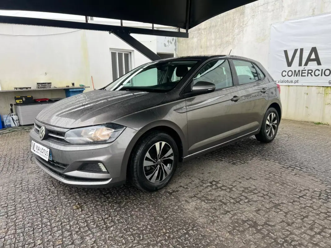 Volkswagen Polo 2018 - 12500 EUR, 98000 km - AUTO.MOTO.pt - 98000km - foto 1 de 10
