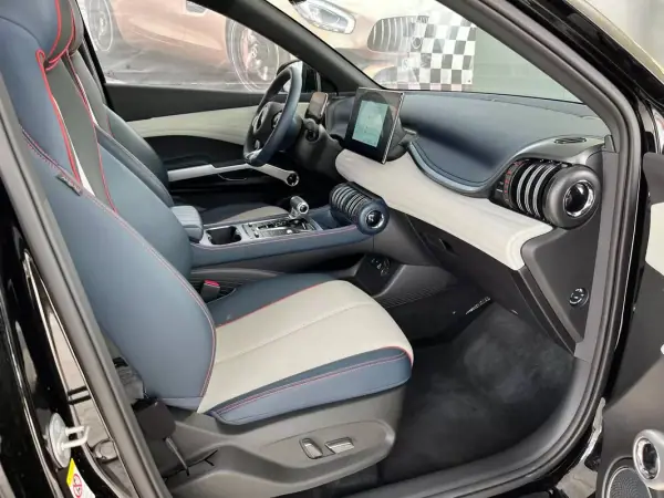 BYD Atto 3 2025 - 30900 EUR, 13000 km - AUTO.MOTO.pt - 13000km - foto 9 de 14