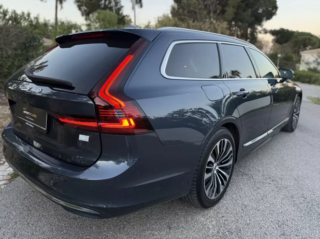 Volvo V90 2023 - 35999 EUR, 100000 km - AUTO.MOTO.pt - 100000km - foto 5 de 21