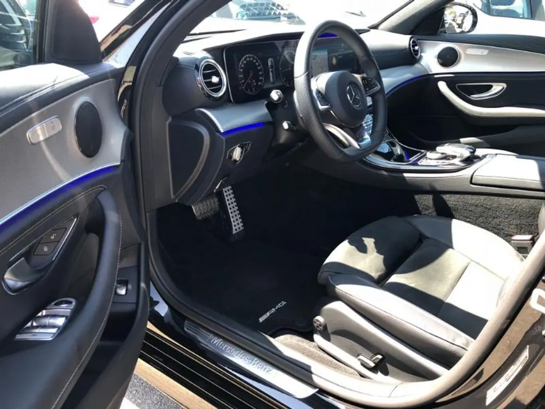 Mercedes-Benz E 220 2017 - 37750 EUR, 90500 km - AUTO.MOTO.pt - 90500km - foto 7 de 23